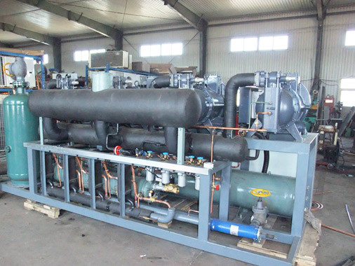 四機(jī)頭并聯(lián)低溫螺桿機(jī)組